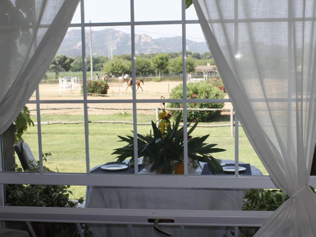 サンタ・クリスティーナ・ダロ Residential Horse Club Costa Bravaホステル 部屋 写真